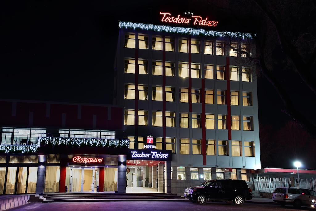 Teodora Palace Hotel Rusze Kültér fotó